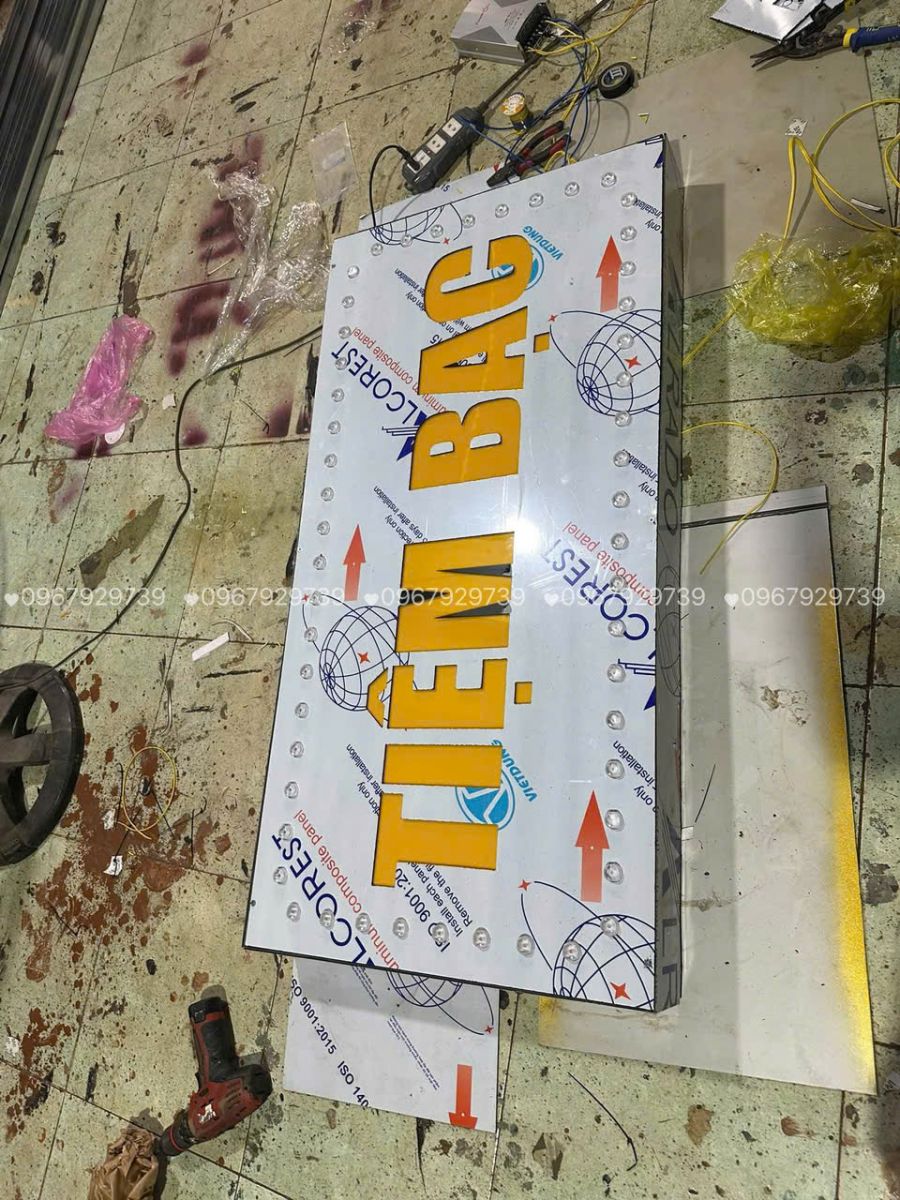 tiem-bac