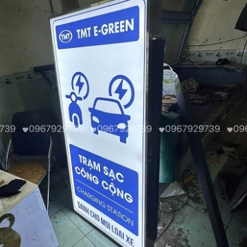CHUYÊN LÀM HỘP ĐÈN TRẠM SẠC VINFAST GIÁ RẺ CHẤT LƯỢNG