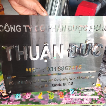 THI CÔNG BẢNG TÊN CÔNG TY SANG TRỌNG SẮC NÉT